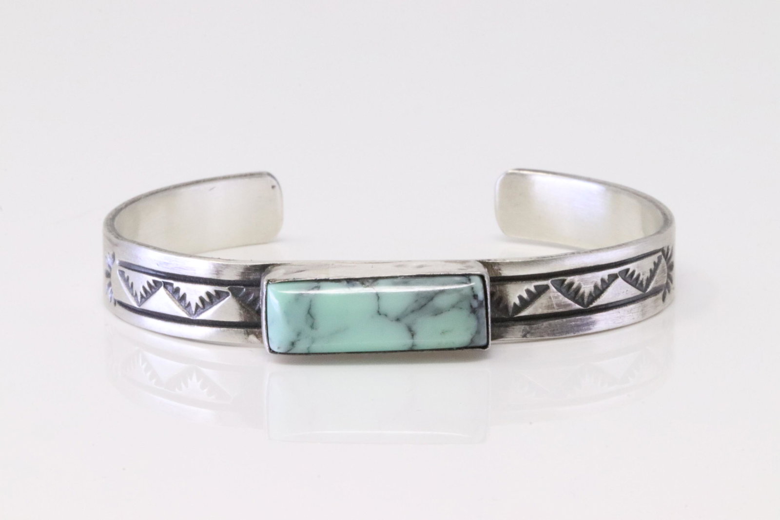 Native America Navajo Handmade Sterling Silver Green Variscite Bracelet By Rick Enriquez.: This si a Native America Navajo Handmade Sterling Silver Green Variscite Bracelet By Rick Enriquez.