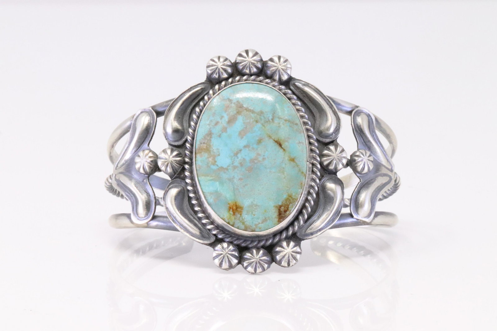 Native America Handmade Navajo Sterling Silver Turquoiose Bracelet Cuff By Jeff James Jr.: This is a Native America Handmade Navajo Sterling Silver Turquoiose Bracelet Cuff By Jeff James Jr.