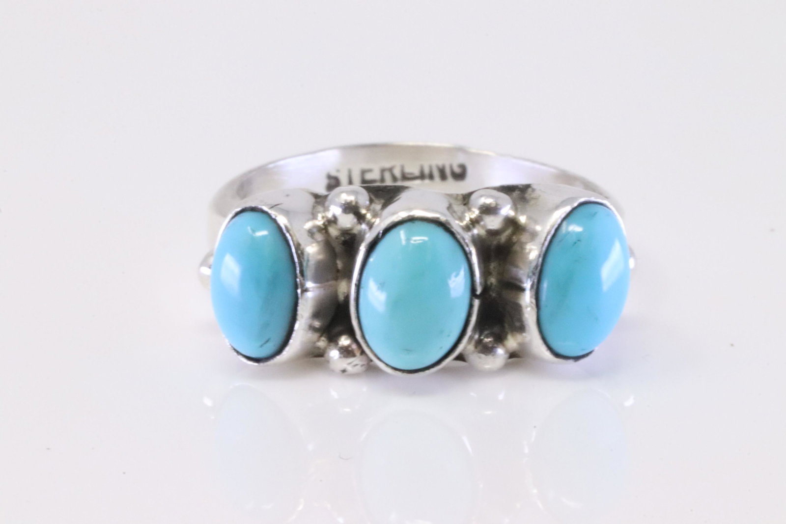 Native America Navajo Handmade Sterling Silver Turquoise Ring By Harris Largo.: This is a Native America Navajo Handmade Sterling Silver Turquoise Ring By Harris Largo. Ring size: 5.50.
