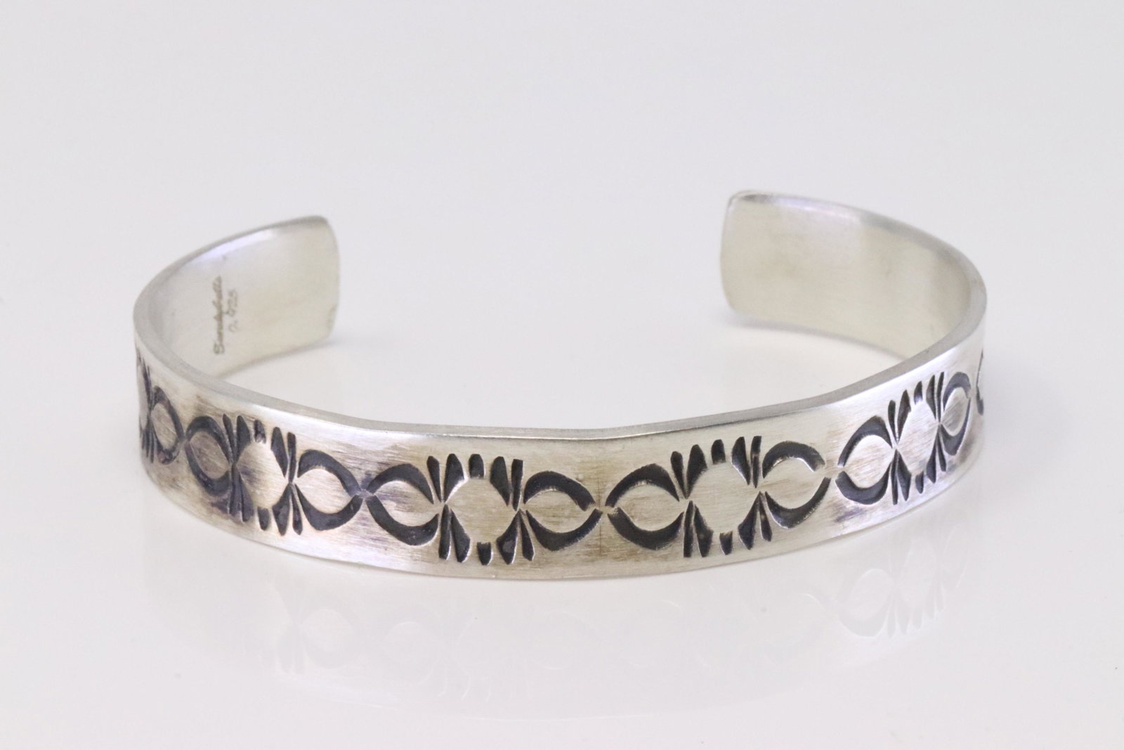 Native America Navajo Sterling Silver Cuff Bracelet By Gary Sandoval.: This is a Native America Navajo Sterling Silver Cuff Bracelet By Gary Sandoval.