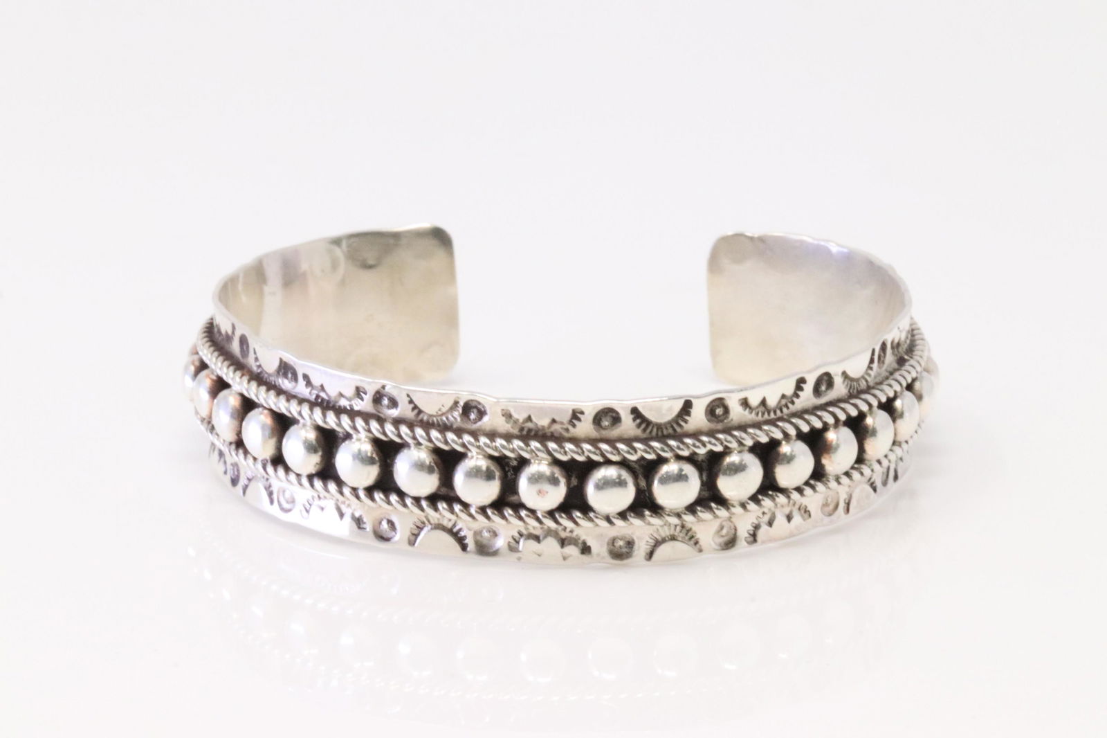 Native America Zuni Sterling Silver Cuff Bracelet By Pukestine. (1 of 4)