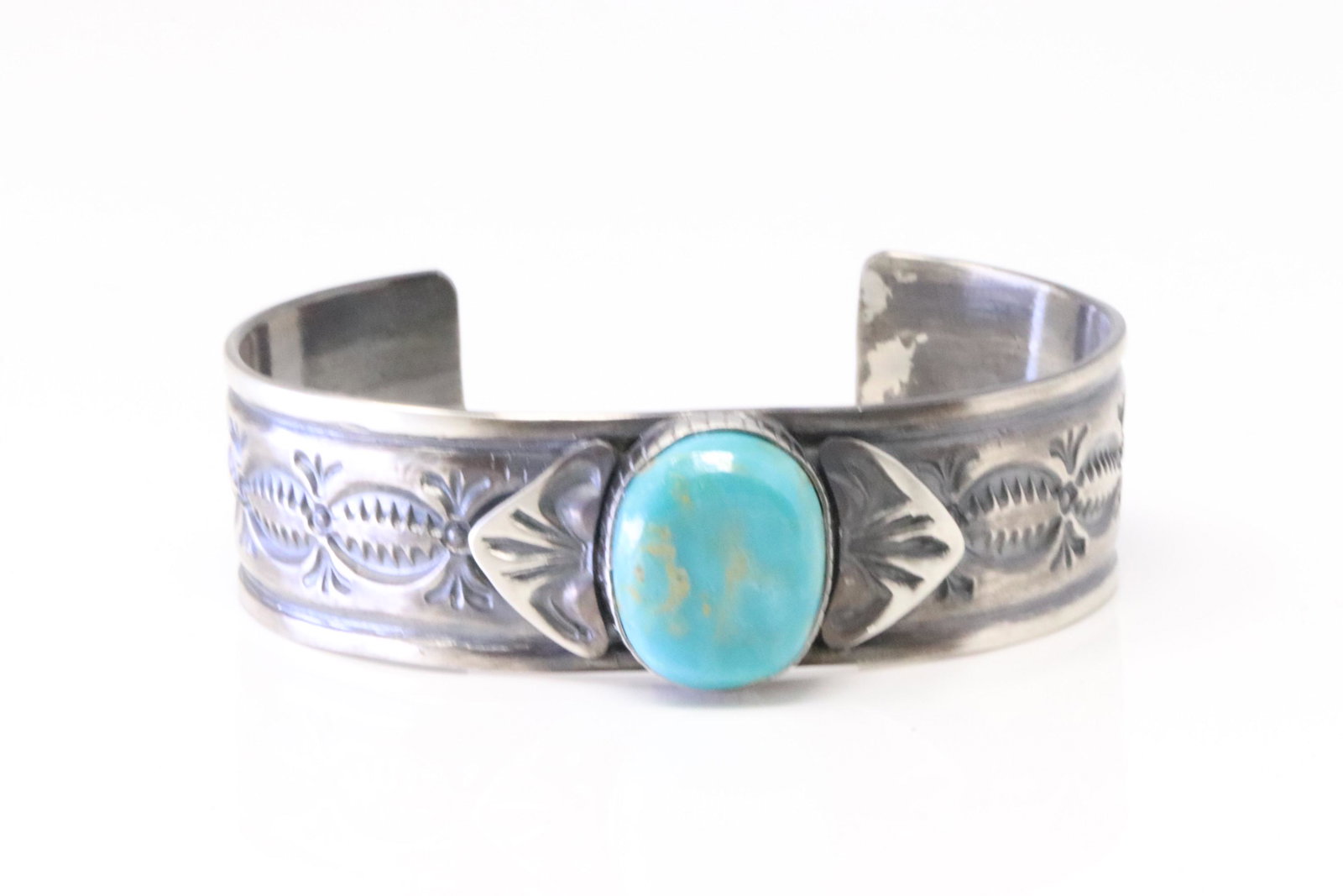 Native America Navajo Sterling Silver Turquoise Bracelet Cuff By Victor Thompson. (1 of 4)