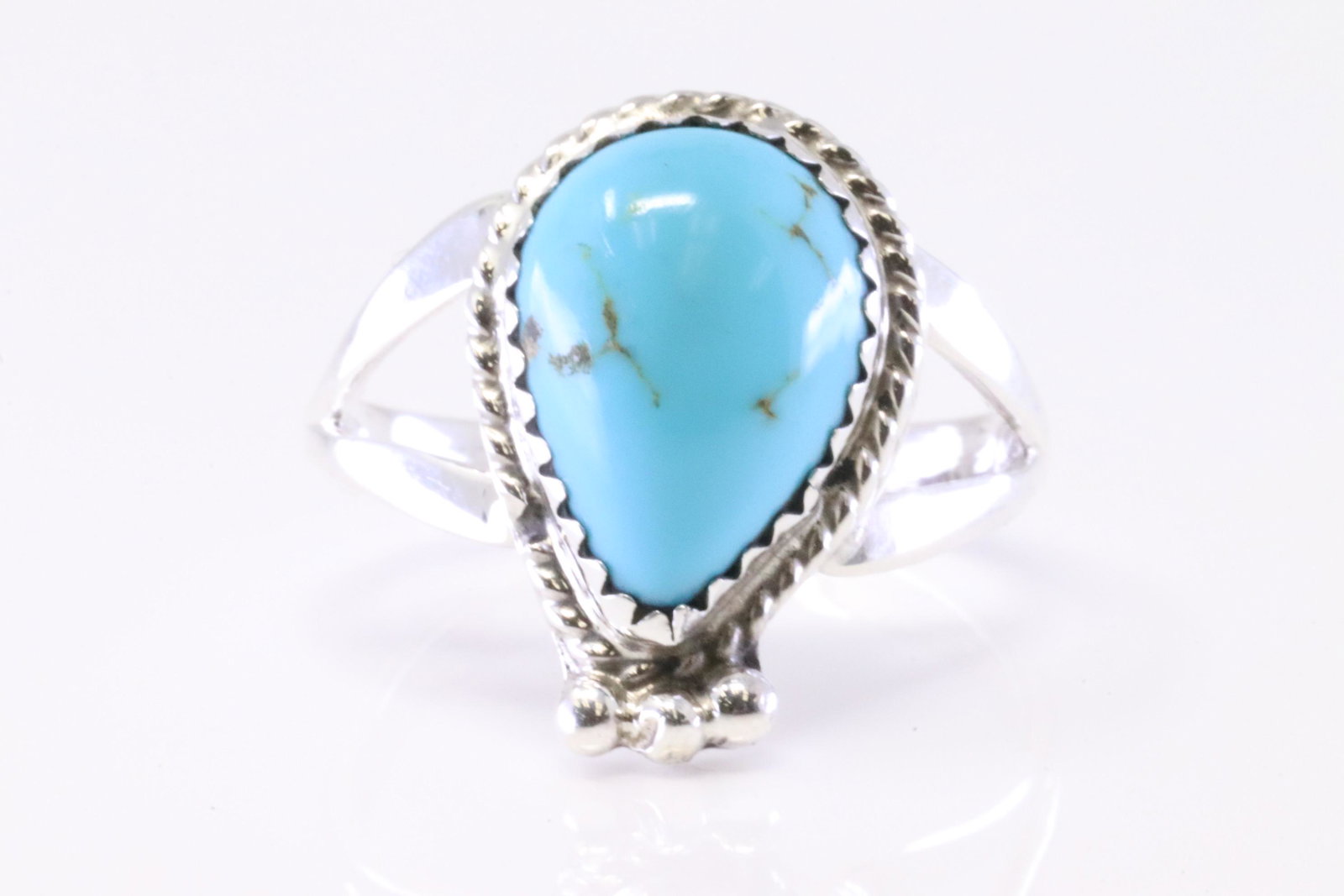 Native America Navajo Sterling Silver Turquoise Ring By Paige Gordan.: This is a Native America Navajo Sterling Silver Turquoise Ring By Paige Gordan. Ring size: 8.50.