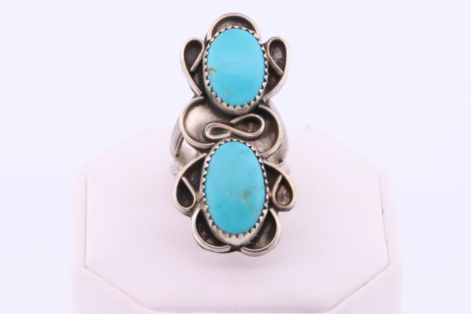Native American Navajo Sterling Silver Turquoise Ring By Rena Shelly.: This is a Native American Navajo Sterling Silver Turquoise Ring By Rena Shelly. Ring size: 5.25. Total weight: 16.1