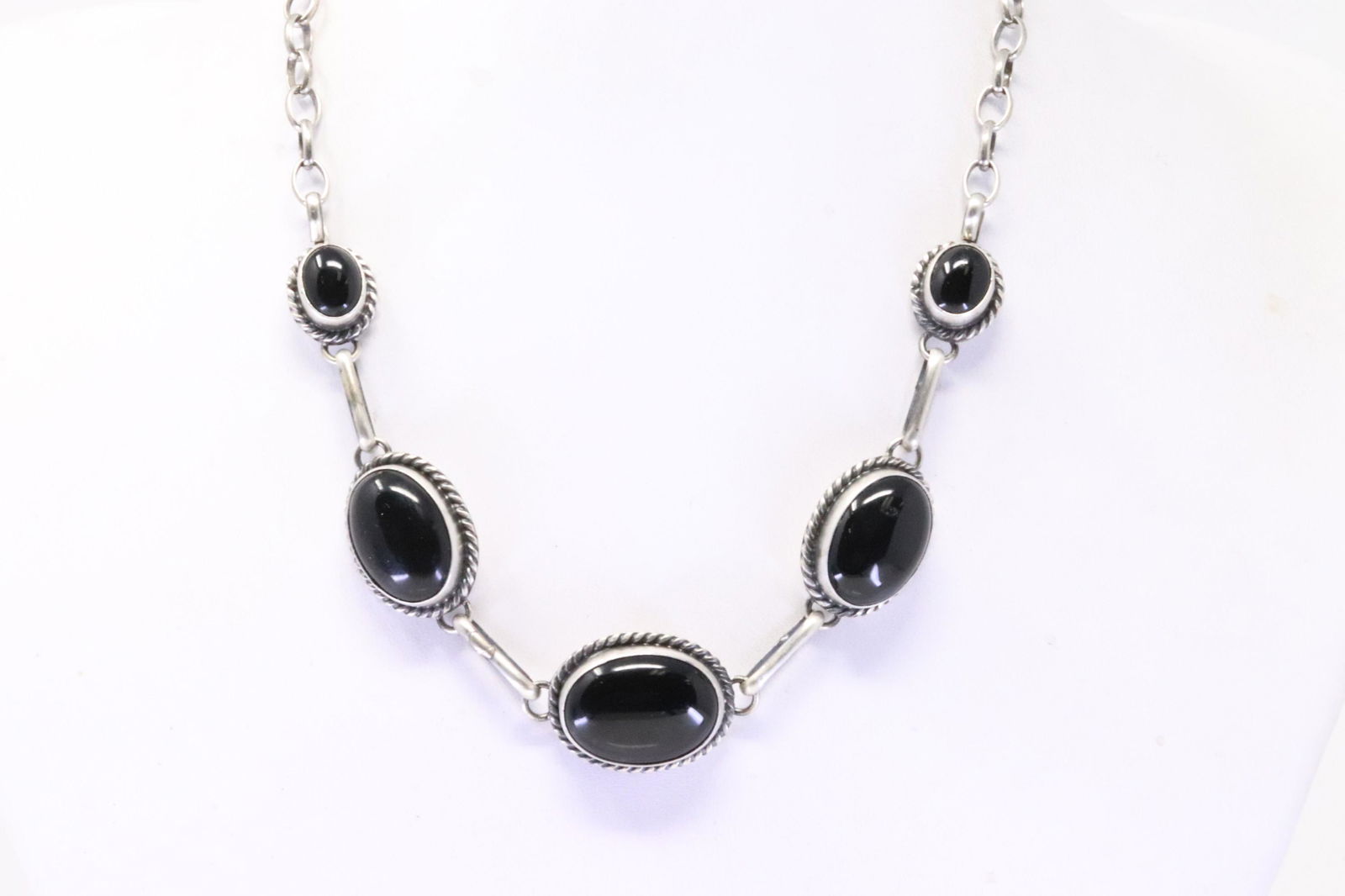 Native America Navajo Sterling Silver Black Onyx Necklace By Augustine Largo. (1 of 4)