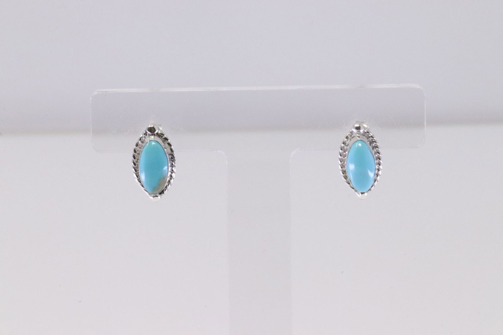 Native America Navajo Sterling Silver Oval Turquoise Stud Earring's. (1 of 4)