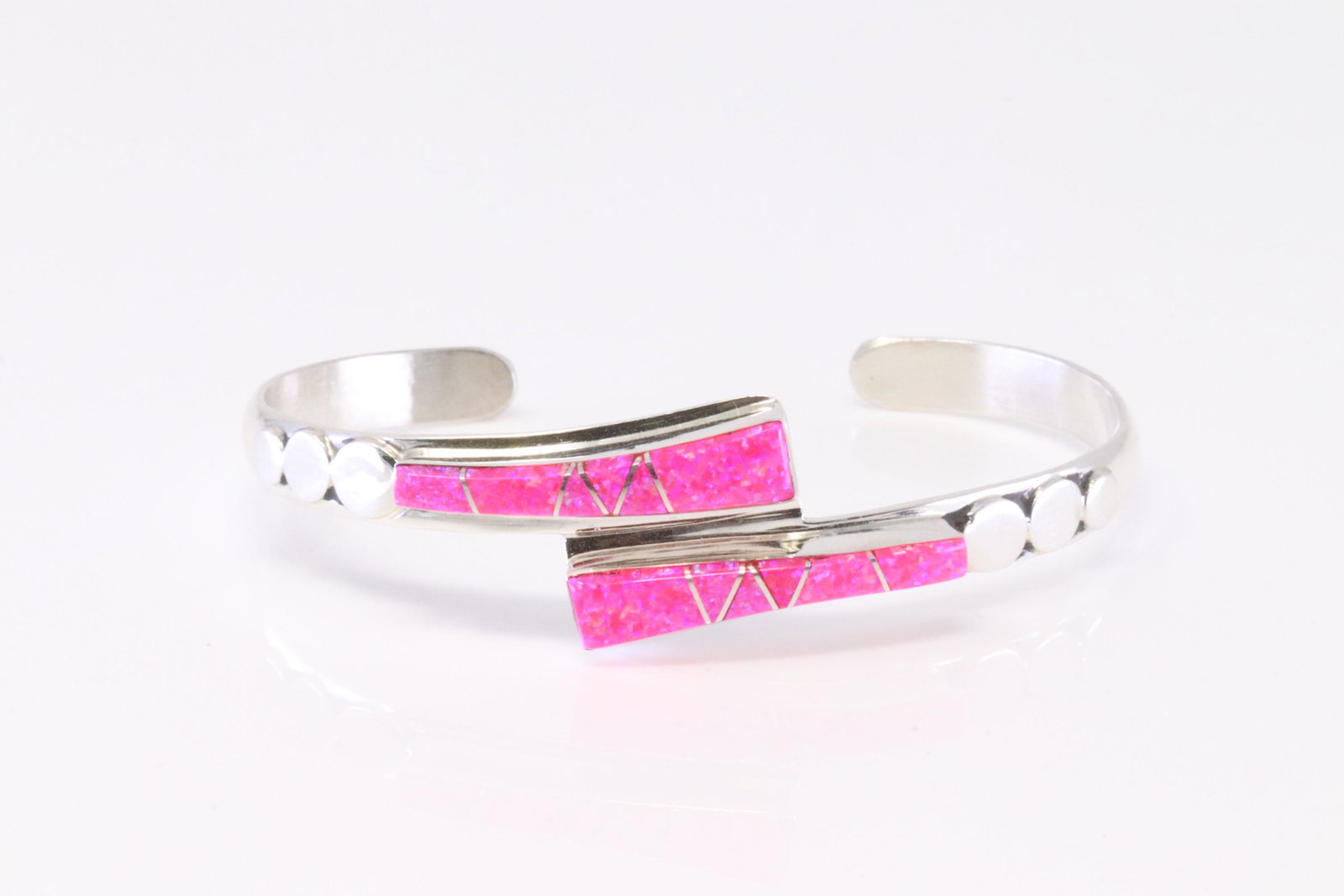 Native America Navajo Sterling Silver Synthetic Pink Opal Bracelet Billy Long.: This is a Native America Navajo Sterling Silver Synthetic Pink Opal Bracelet Billy Long.