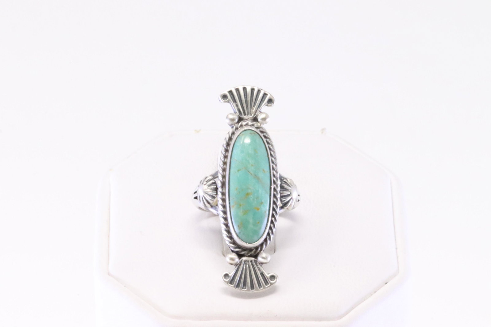 Native America Navajo Sterling Silver Turquoise Ring By Samuel Yellowhair.: This is a Native America Navajo Sterling Silver Turquoise Ring By Samuel Yellowhair. Ring size: 5.50.