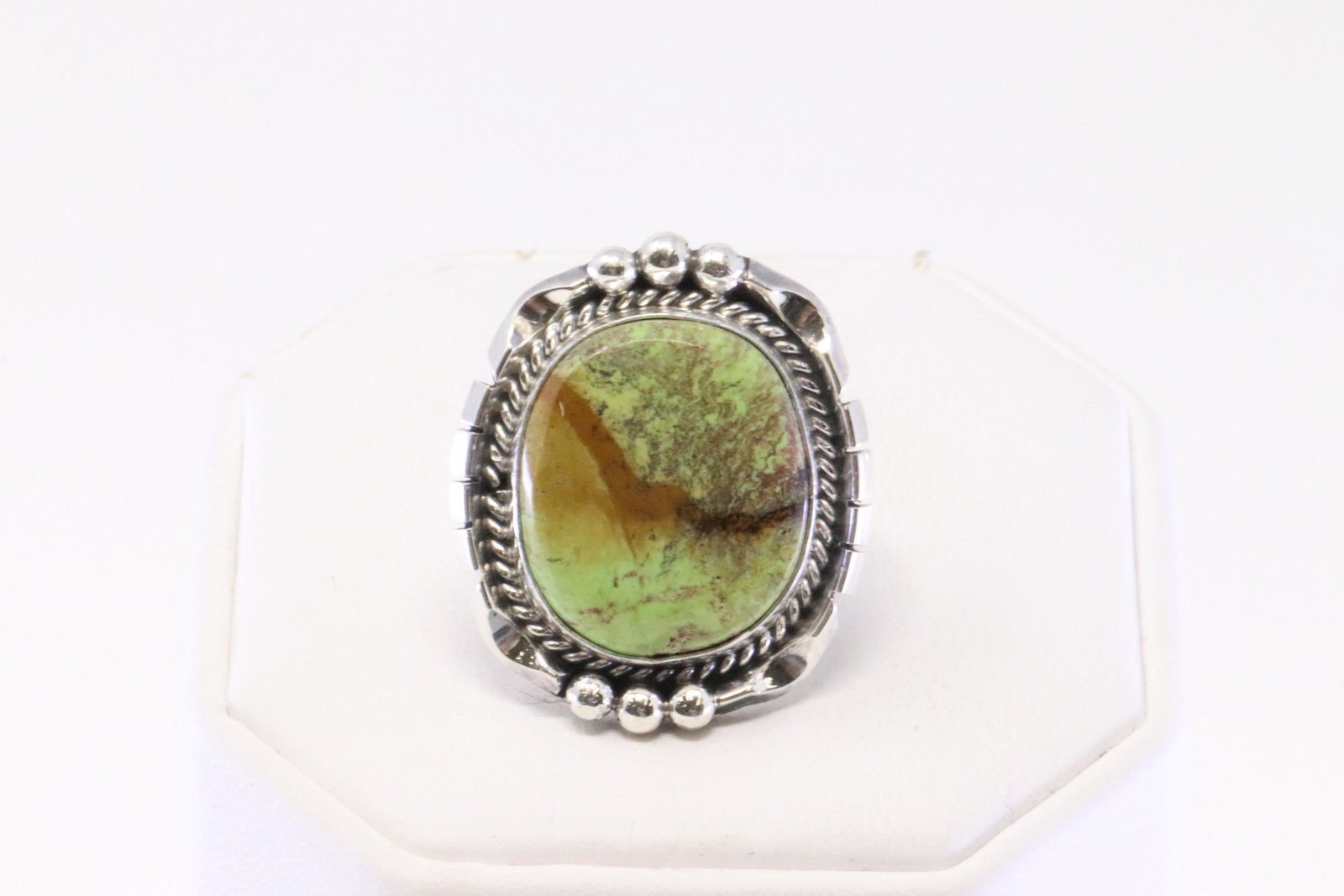 Native America Navajo Sterling Silver Gaspite Ring By Samuel Yellowhair.: This is a Native America Navajo Sterling Silver Gaspite Ring By Samuel Yellowhair. Ring size: 5.50.