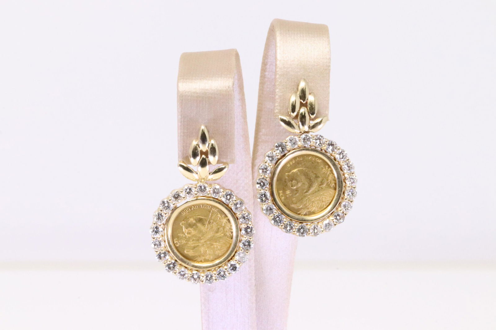 Diamond Earring 14Kt / 24kt Coin. (1 of 5)