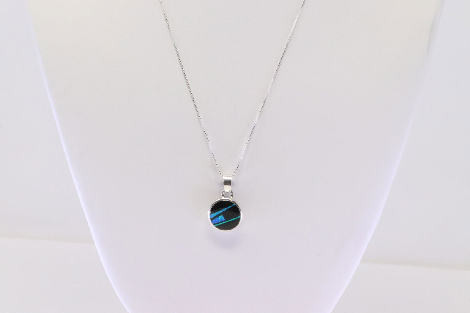 Native America Navajo Sterling Silver Black Onyx & Blue Opal & 925 Necklace. (1 of 4)