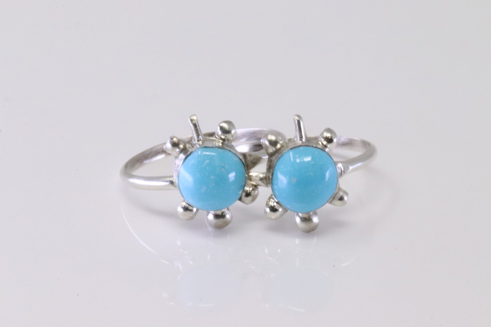 Native America Zuni Sterling Silver Turtle Ring Set By Richard & Trista Slow.: This is a Native America Zuni Sterling Silver Turtle Ring Set By Richard & Trista Slow. Ring size: 5.75. Ring 2: 6.25.