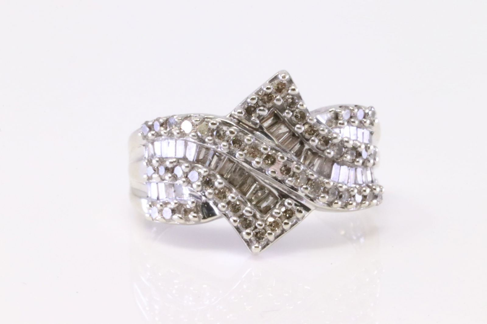 Diamond Ring 14Kt. (1 of 4)