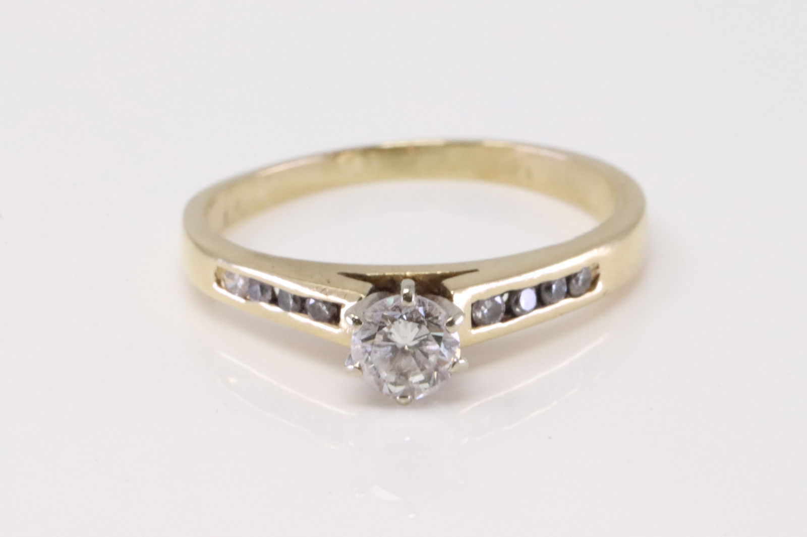 Engagement Diamond Ring 14Kt. (1 of 4)