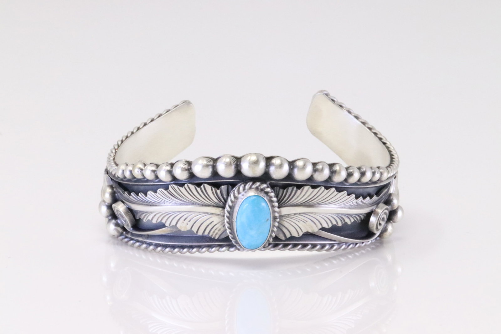 Native America Navajo Sterling Silver Turquoise Bracelet Cuff By Tom Lewis.: This is a Native America Navajo Sterling Silver Turquoise Bracelet Cuff By Tom Lewis.