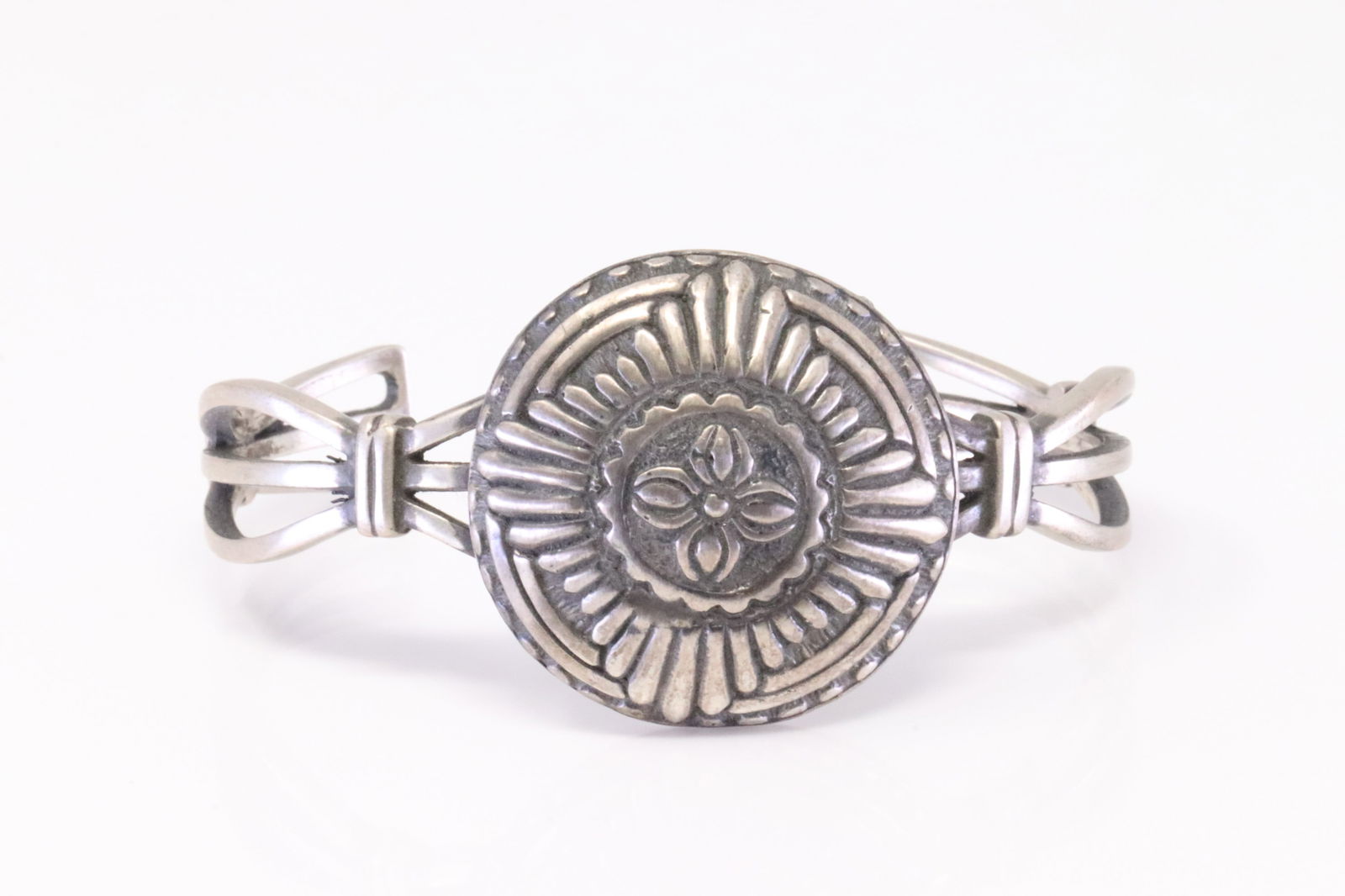 Native America Navajo Sterling Silver Bracelet Cuff By J.J. (1 of 4)