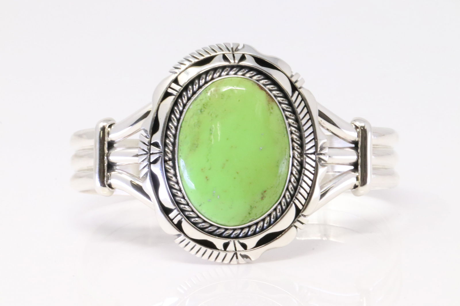 Native America Navajo Sterling Silver Gaspeite Bracelet Cuff By Eugene Belon. (1 of 4)