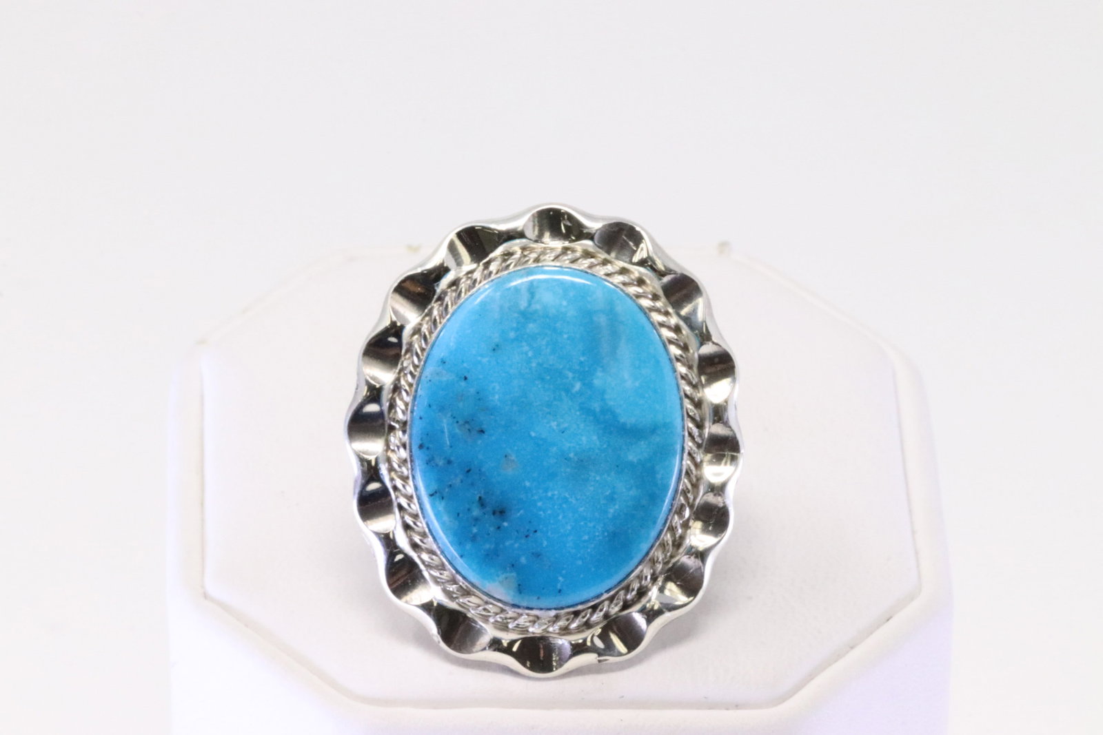 Native America Navajo Sterling Silver Turquoise Ring By Samuel Yellowhair.: This is a Native America Navajo Sterling Silver Turquoise Ring By Samuel Yellowhair. Ring size: 6.50.