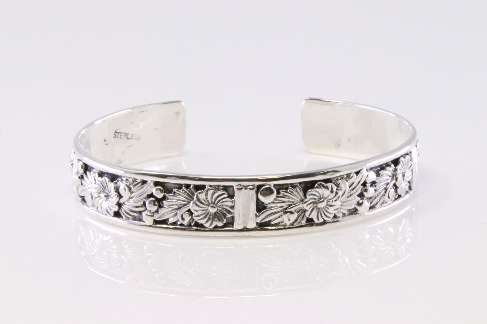 Native America Navajo Sterling Silver Floral Bracelet Cuff By Tom Dinetso. (1 of 4)