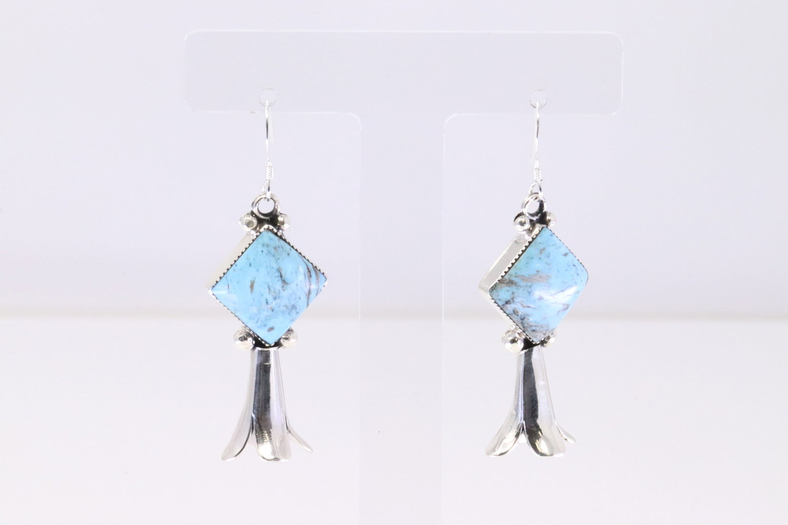Native America Navajo Sterling Silver Turquoise Squash Blossom Dangling Earring's By Suzanna: This is a Native America Navajo Sterling Silver Turquoise Squash Blossom Dangling Earring's By Suzanna Johnson.