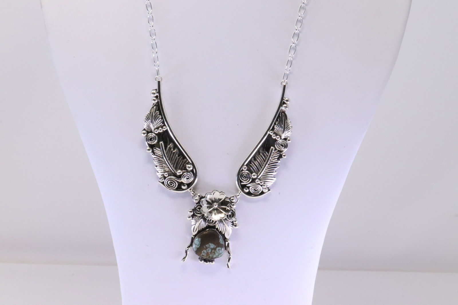 Native American Navajo Sterling Silver Turquoise Necklace / Leaf Cuff By Gilbert Smith.: This is a Native American Navajo Sterling Silver Turquoise Necklace / Leaf Cuff By Gilbert Smith. Necklace length: 20.00"