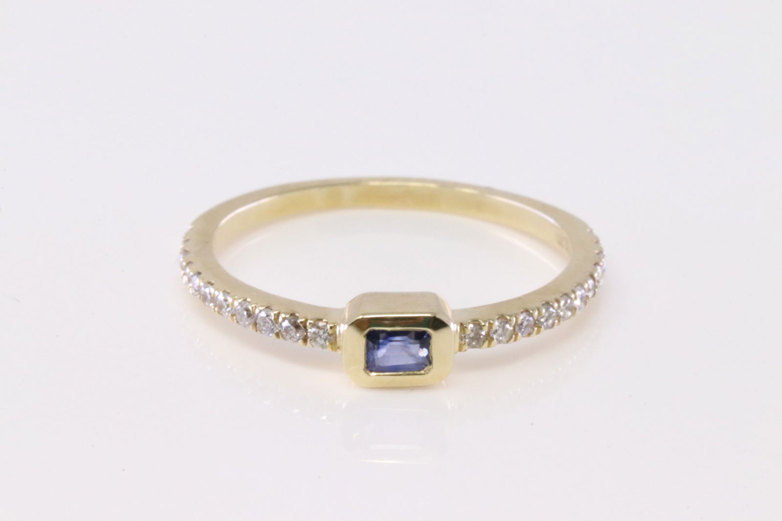 Sapphire & Diamond Ring 14Kt. (1 of 4)
