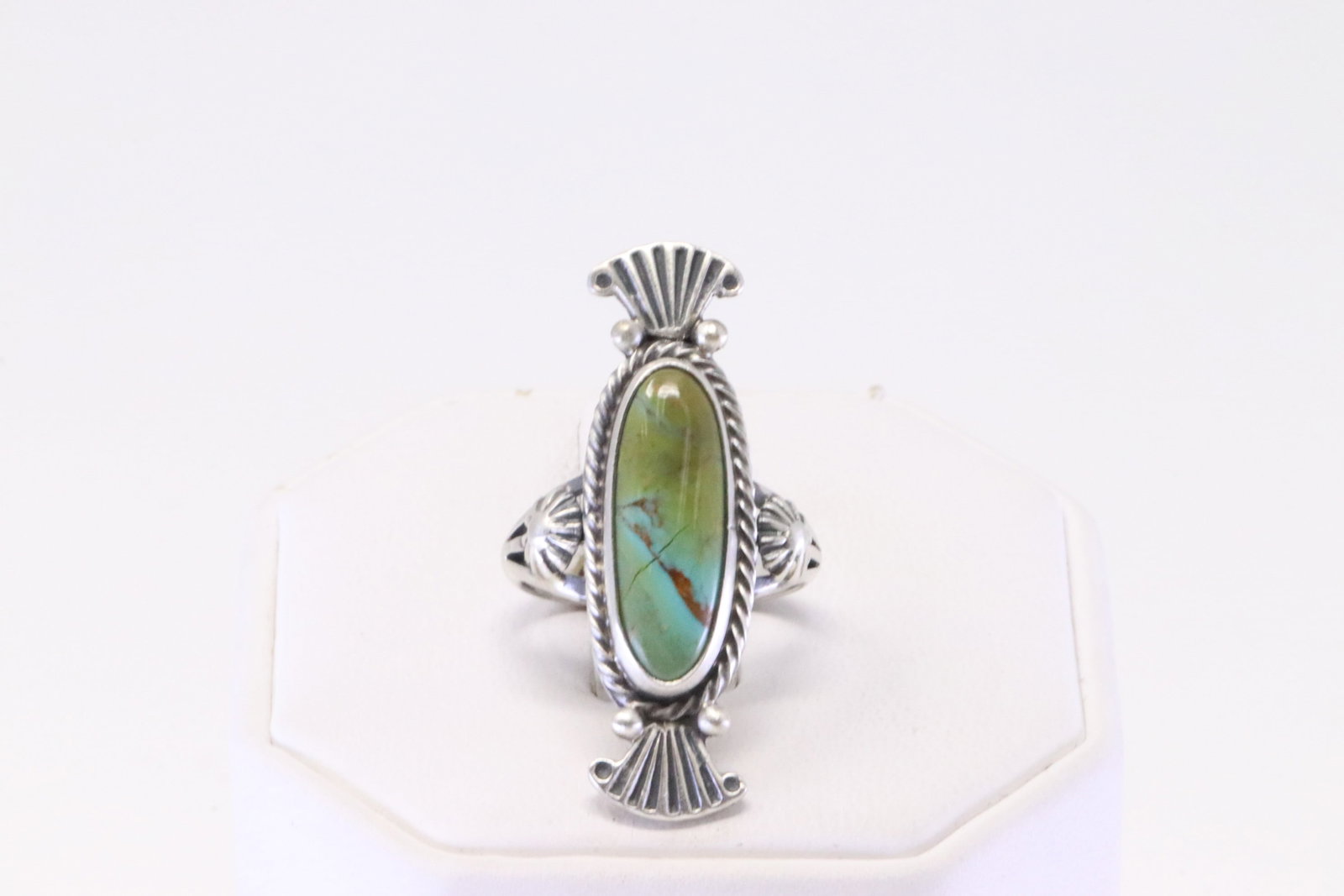 Native America Navajo Sterling Silver Turquoise Ring By Samuel Yellowhair.: This is a Native America Navajo Sterling Silver Turquoise Ring By Samuel Yellowhair. Ring size: 6.75.