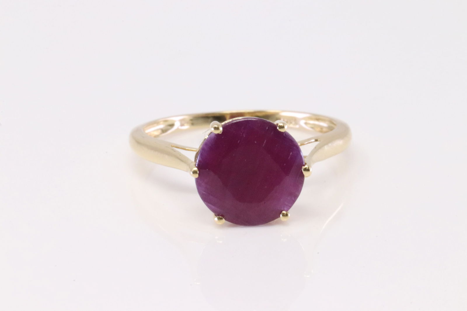 Ruby Ring 18Kt. (1 of 4)