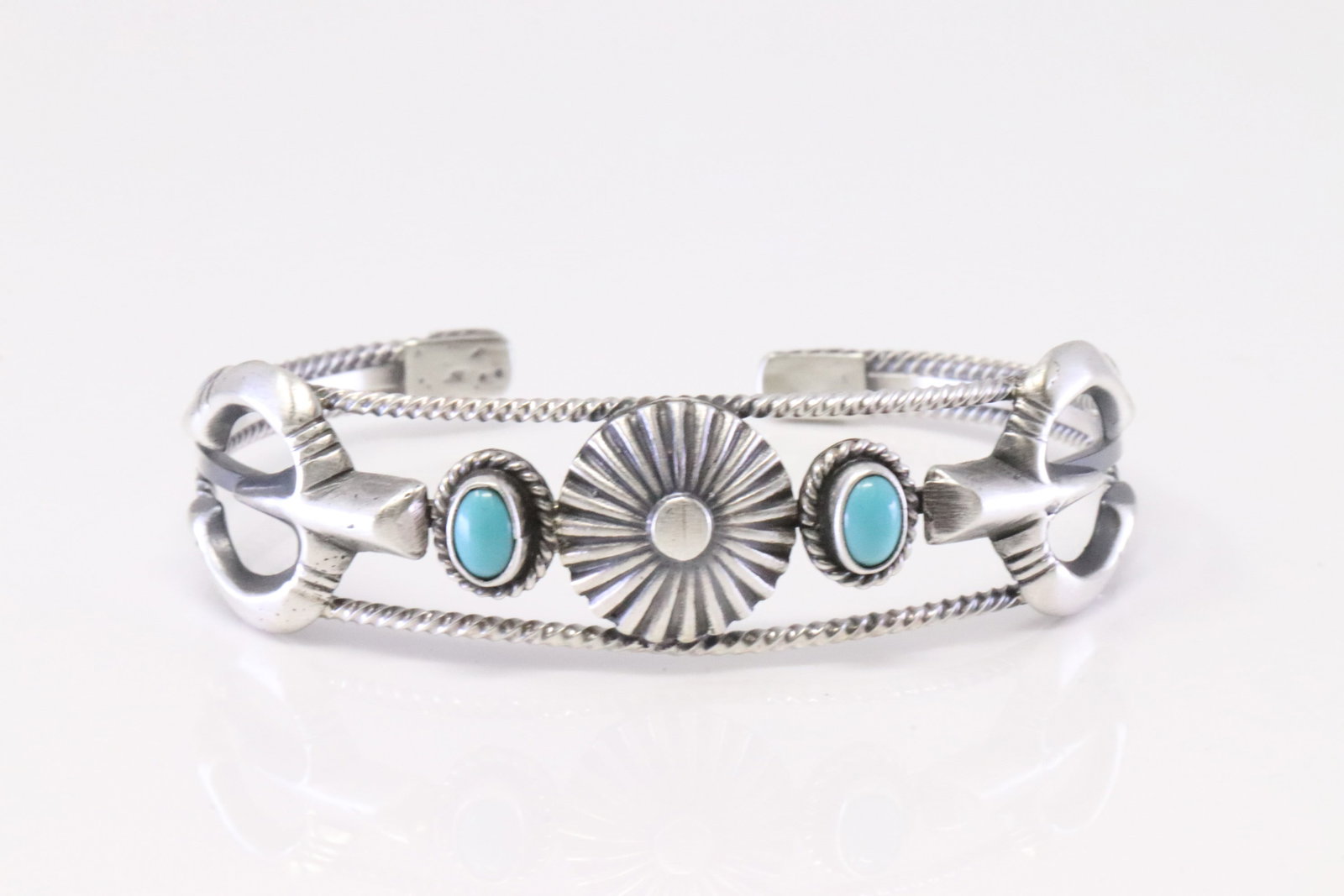 Native America Navajo Sterling Silver Turquoise Bracelet Cuff By Bobby Platero.: This is a Native America Navajo Sterling Silver Turquoise Bracelet Cuff By Bobby Platero.