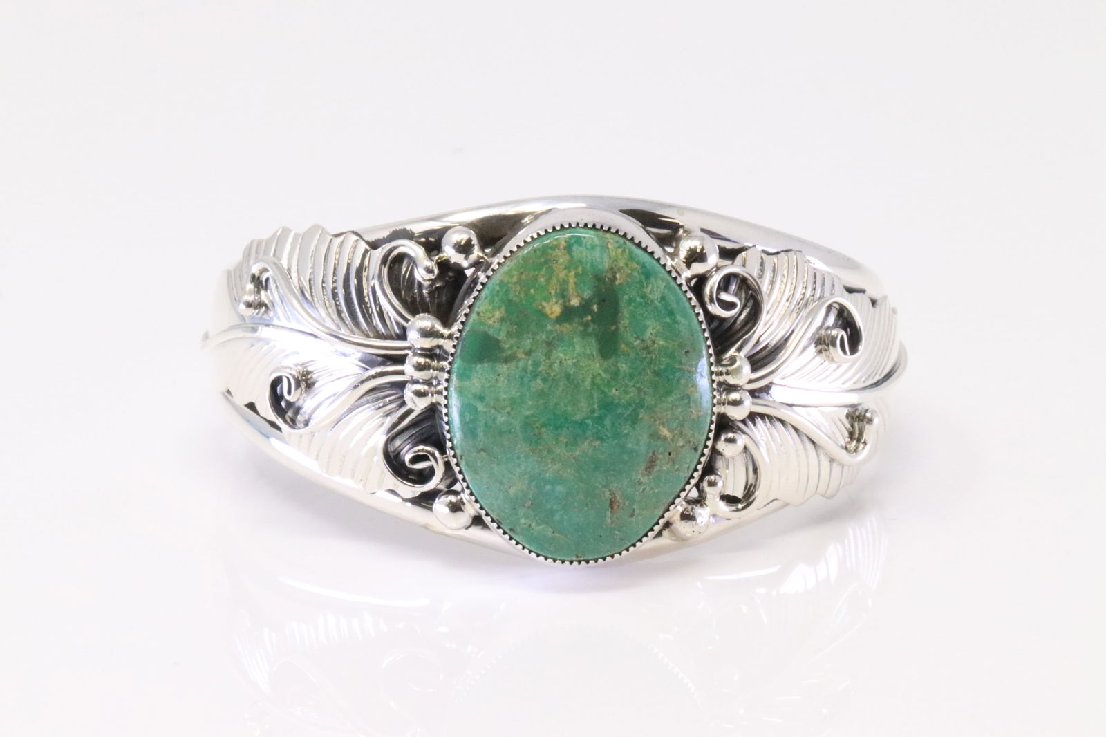 Native America Navajo Sterling Silver Green Stone Bracelet Cuff By Gilbert Smith. (1 of 4)