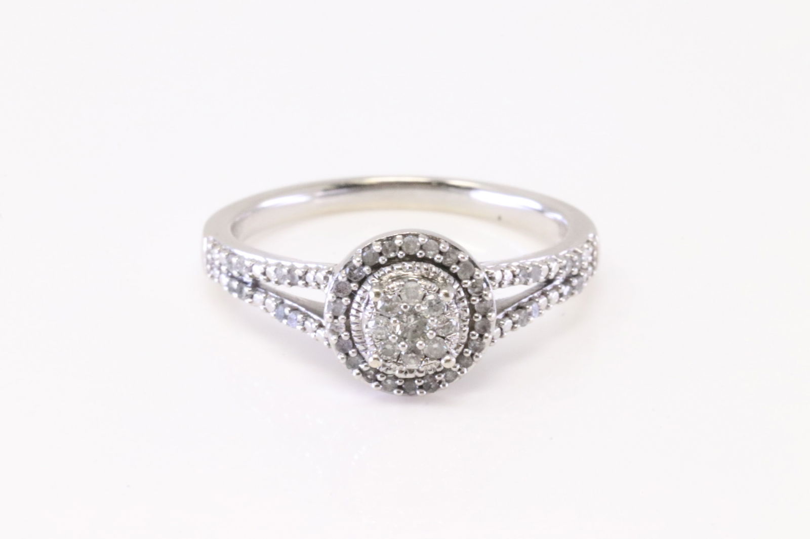 Diamond Engagement Ring 10Kt. (1 of 4)