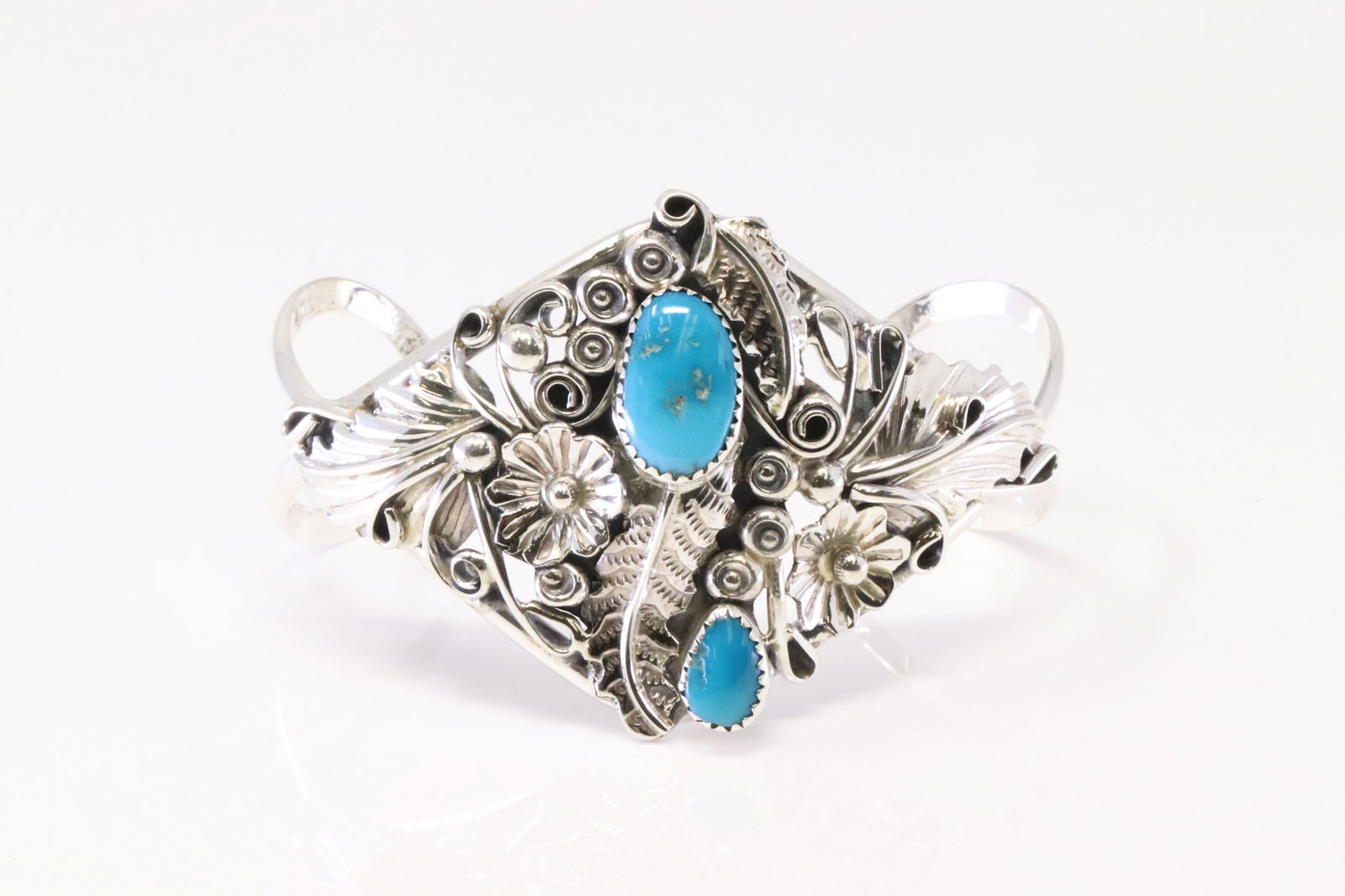 Native America Navajo Sterling Silver Turquoise Bracelet Cuff By Harry B.Yazzie. (1 of 4)