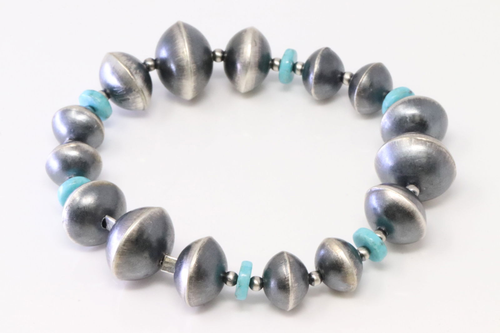 Native America Navajo Sterling Silver Turquoise Beaded Stretch Bracelet. (1 of 4)