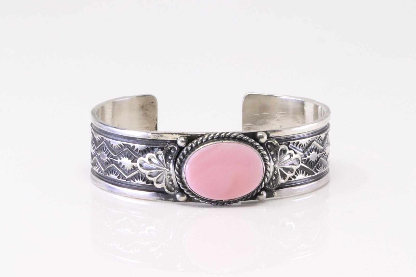 Native America Navajo Sterling Silver Pink Shell Concho Bracelet By Sunshine Reeves. (1 of 4)