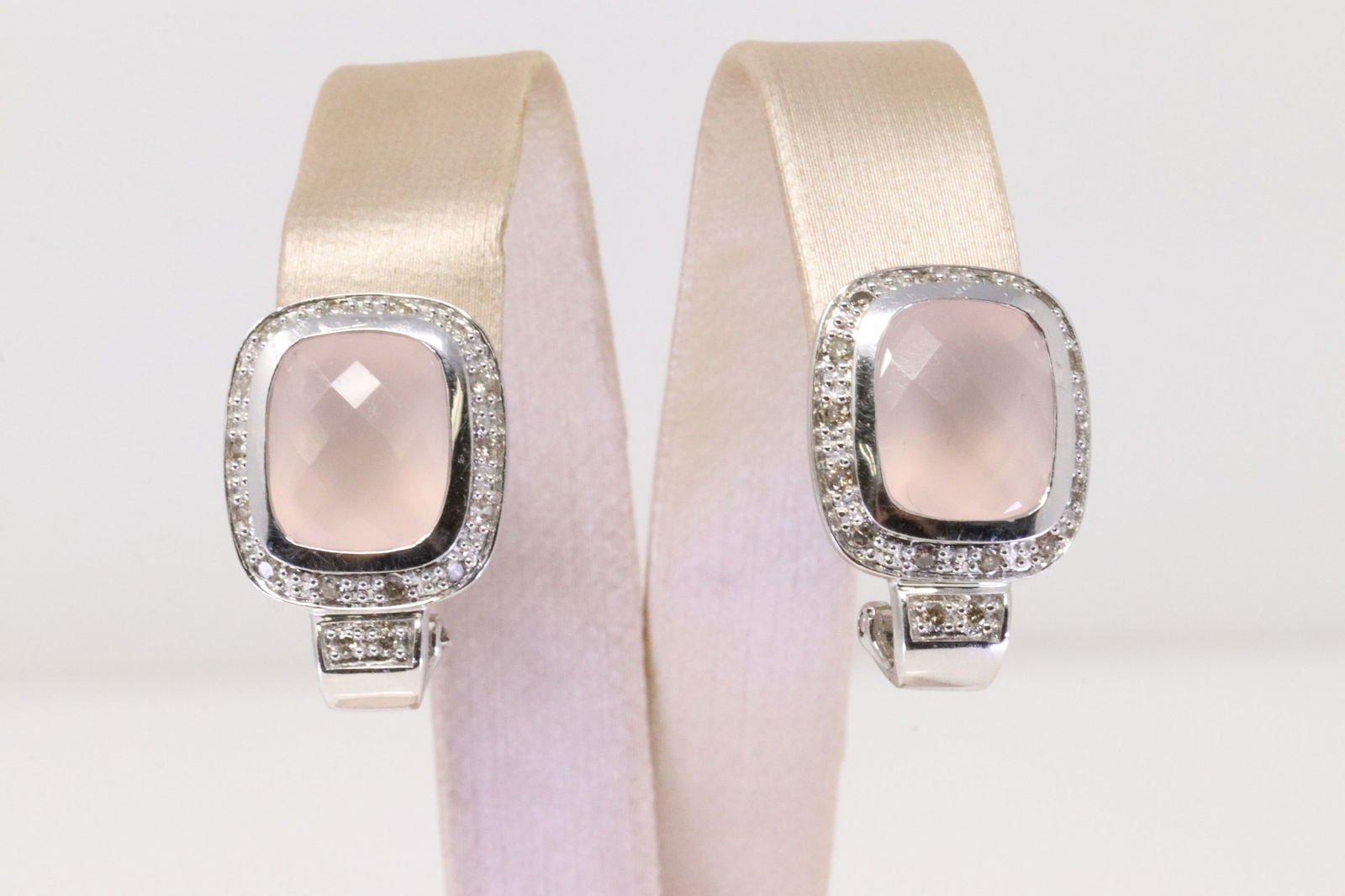 14Kt White Gold Pink Topaz / Diamond Earring. (1 of 5)