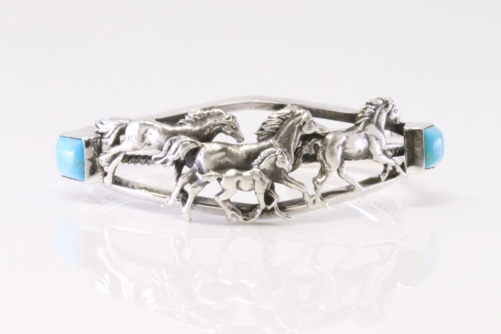 Native America Navajo Sterling Silver Turquoise Horse Bracelet Cuff By Bobby Platero.: This is a Native America Navajo Sterling Silver Turquoise Horse Bracelet Cuff By Bobby Platero.