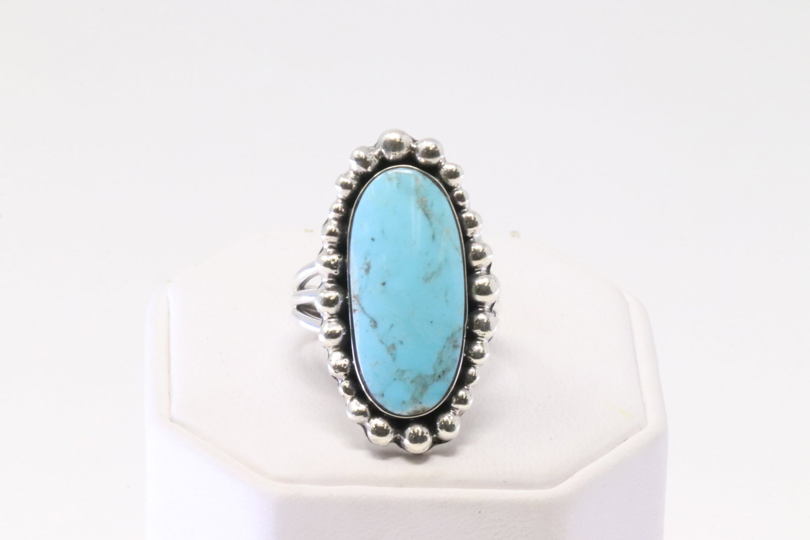 Native America Navajo Sterling Silver Turquoise Ring By Clarence Long.: This is a Native America Navajo Sterling Silver Turquoise Ring By Clarence Long. Ring size: 9.25.