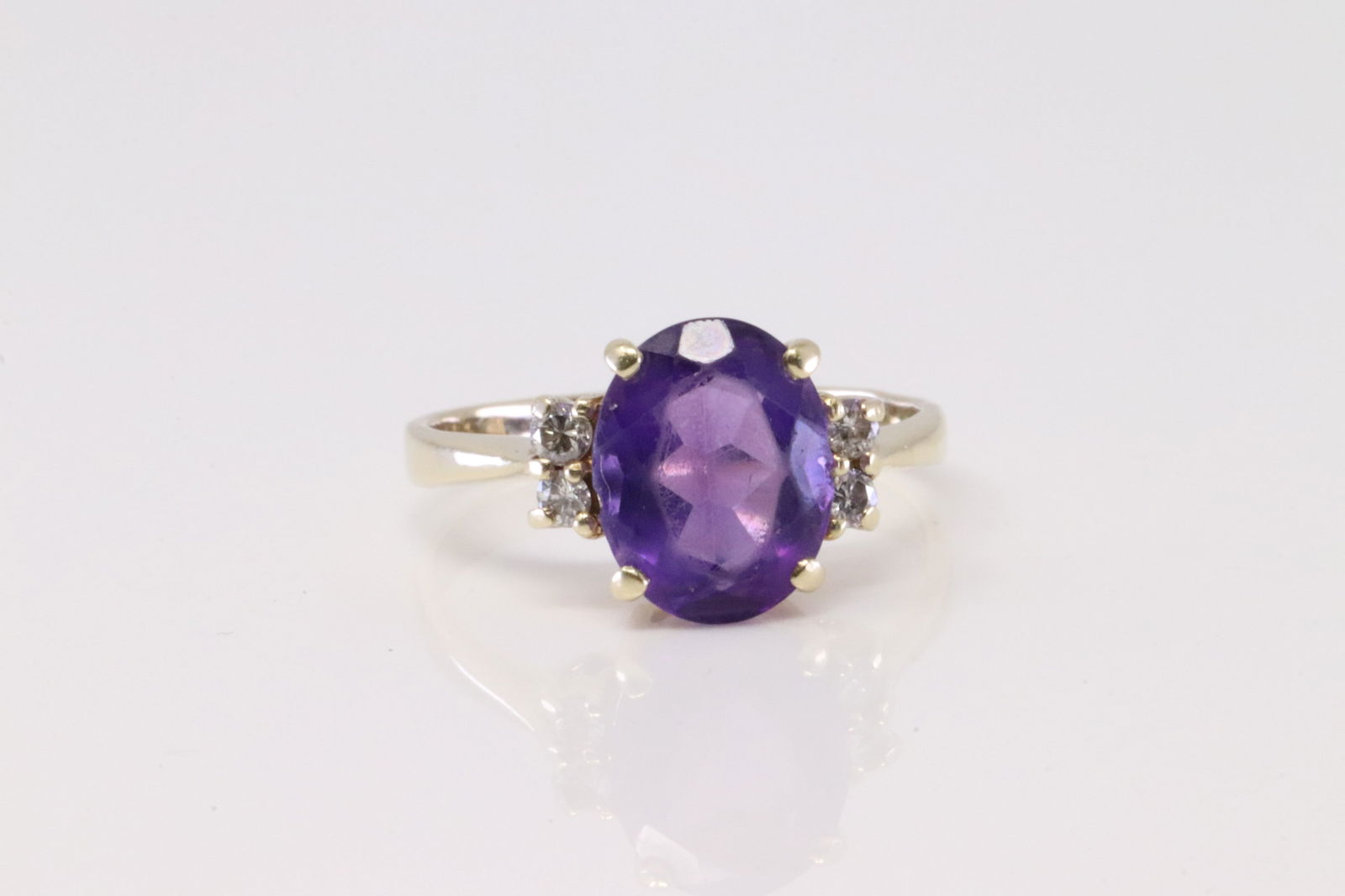 Amethyst & Diamond Ring 14Kt. (1 of 4)