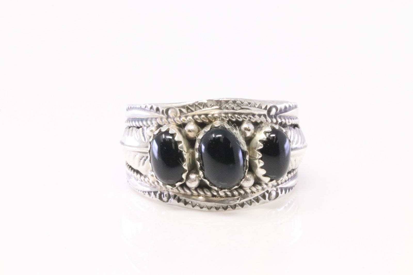 Native America Navajo Sterling Silver Black Onyx Ring By Betty Begay. (1 of 4)