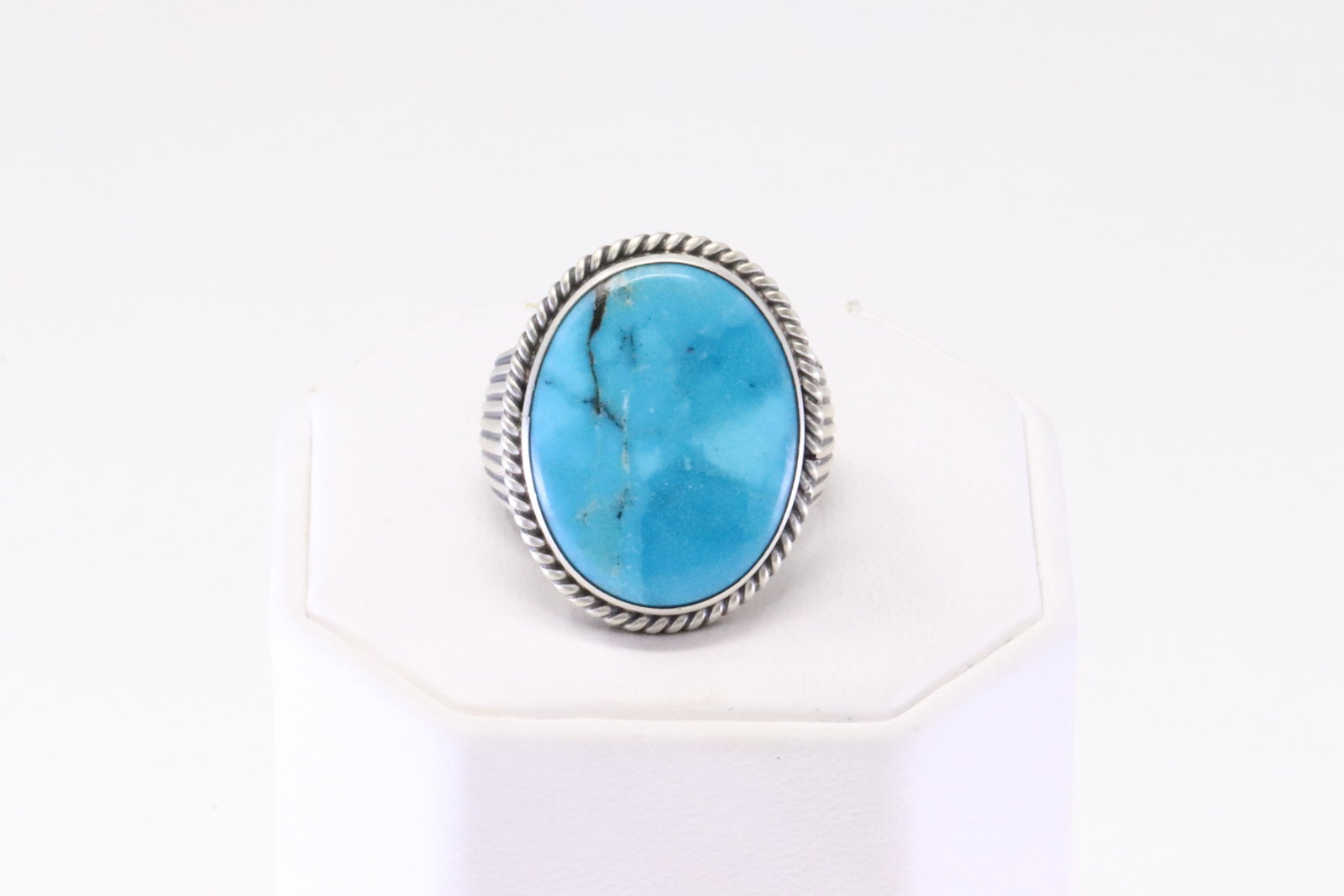 Native America Navajo Sterling Silver Turquoise Ring By Samuel Yellowhair.: This is a Native America Navajo Sterling Silver Turquoise Ring By Samuel Yellowhair. Ring size: 8.25.