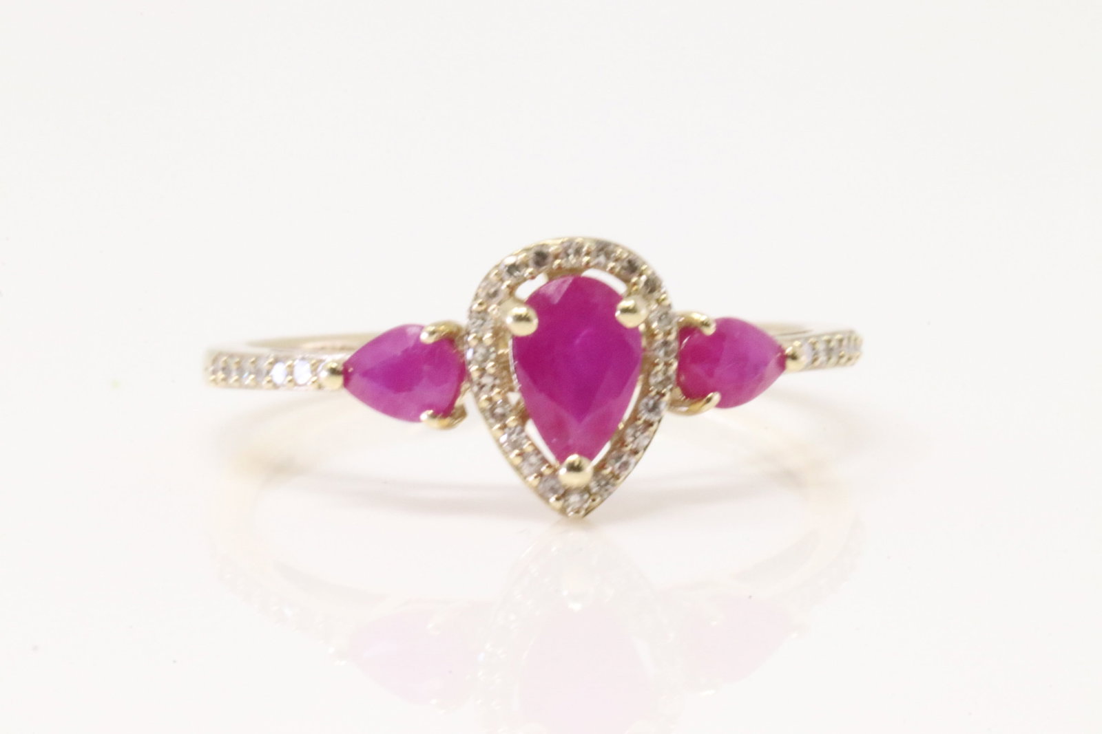 Ruby & Diamond Ring 10Kt. (1 of 4)