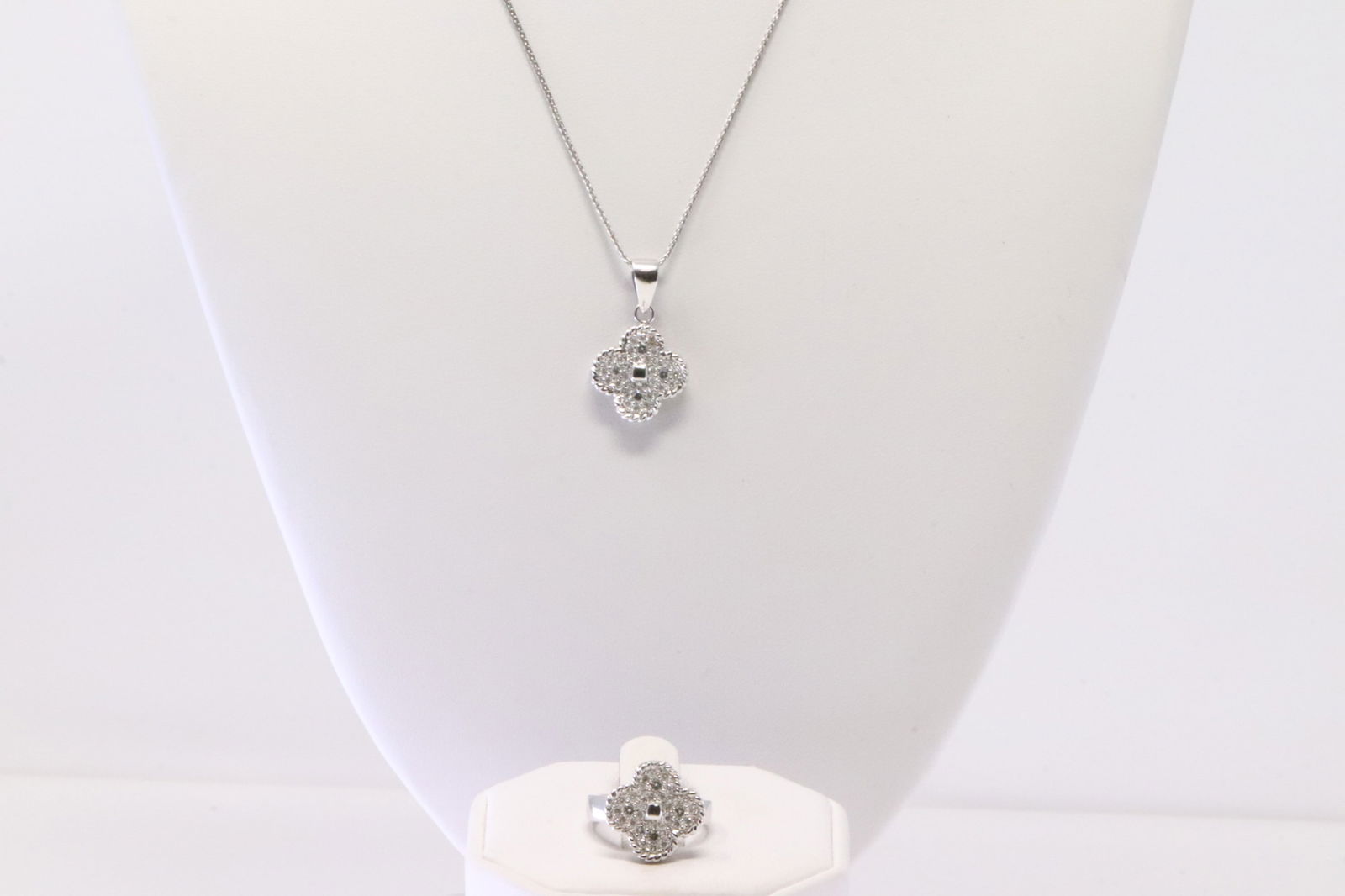 14KT White Gold Diamond set (1 of 7)