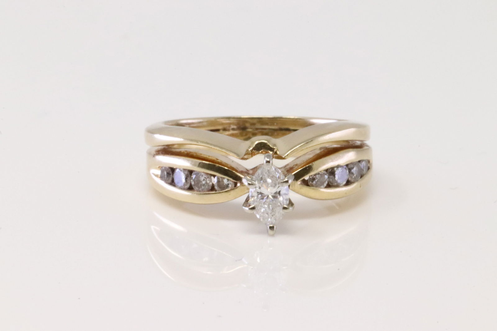 Diamond Ring 14Kt. (1 of 4)