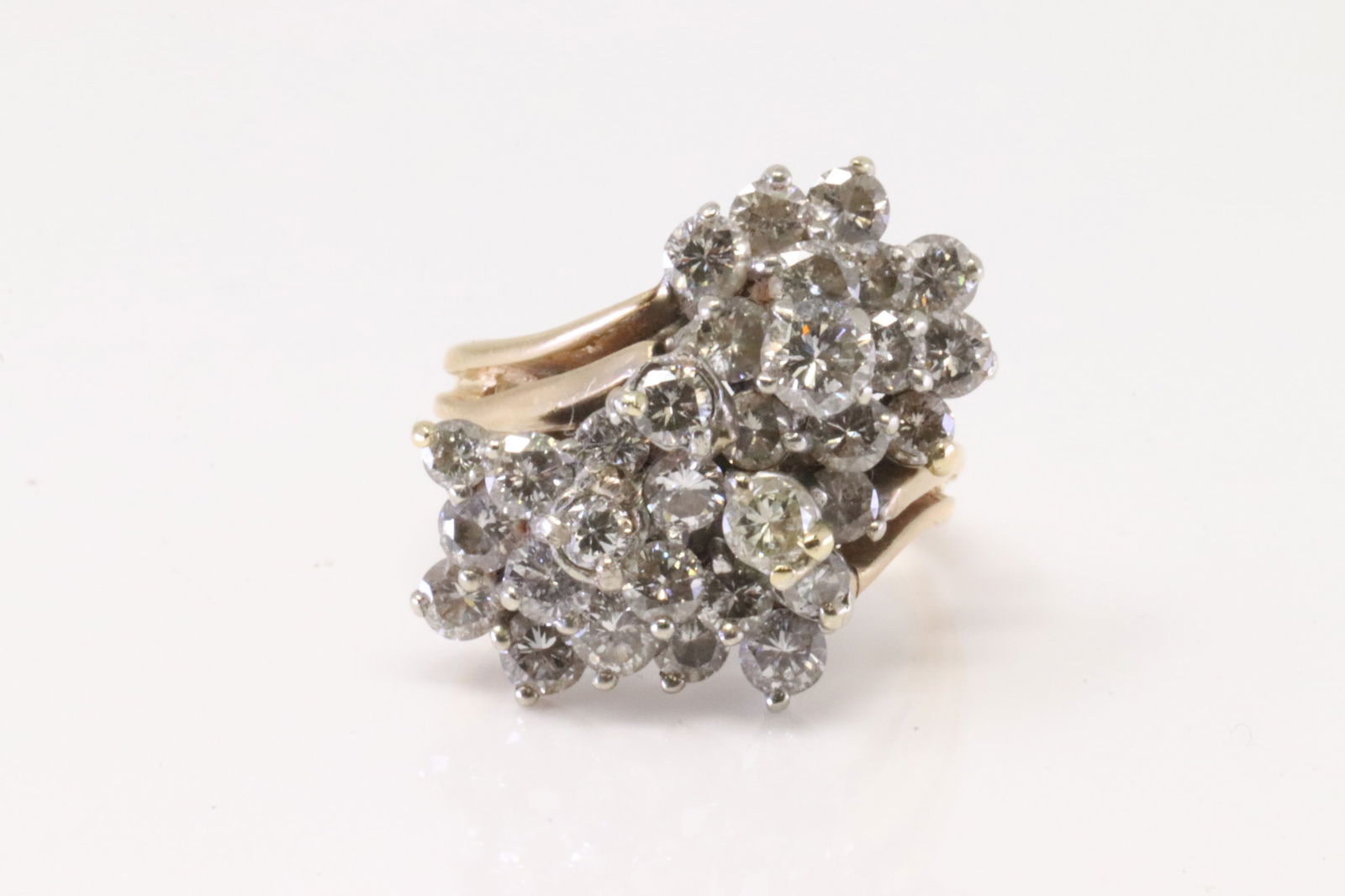 14Kt Yellow Gold Diamond Ring. (1 of 4)