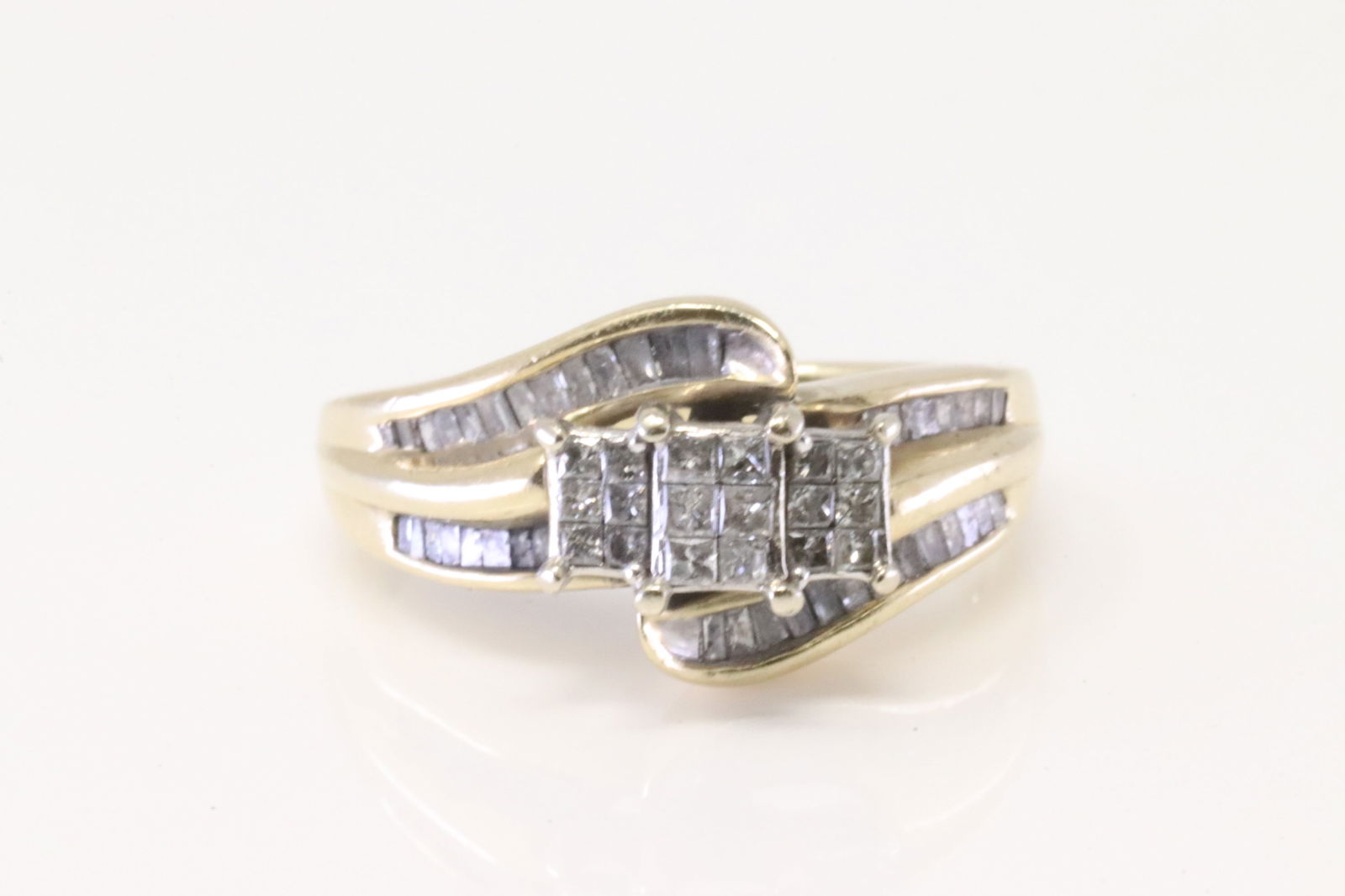 Princes Diamond Ring 10Kt. (1 of 4)