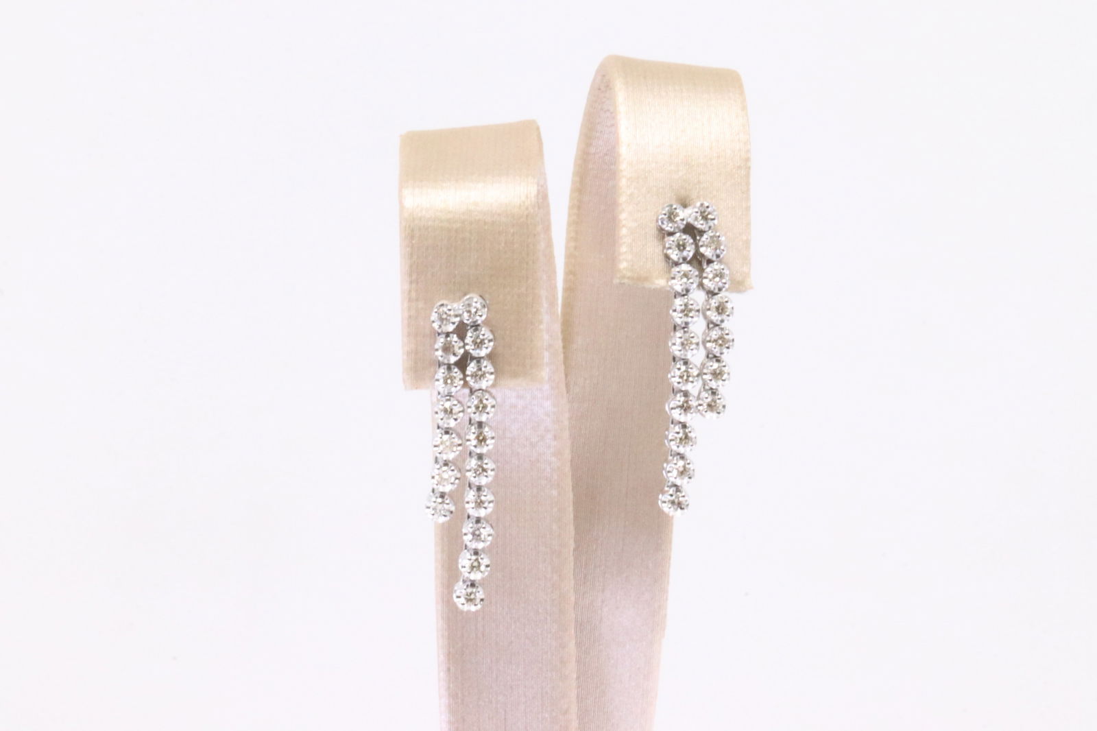 Diamond Earring 18Kt. (1 of 4)