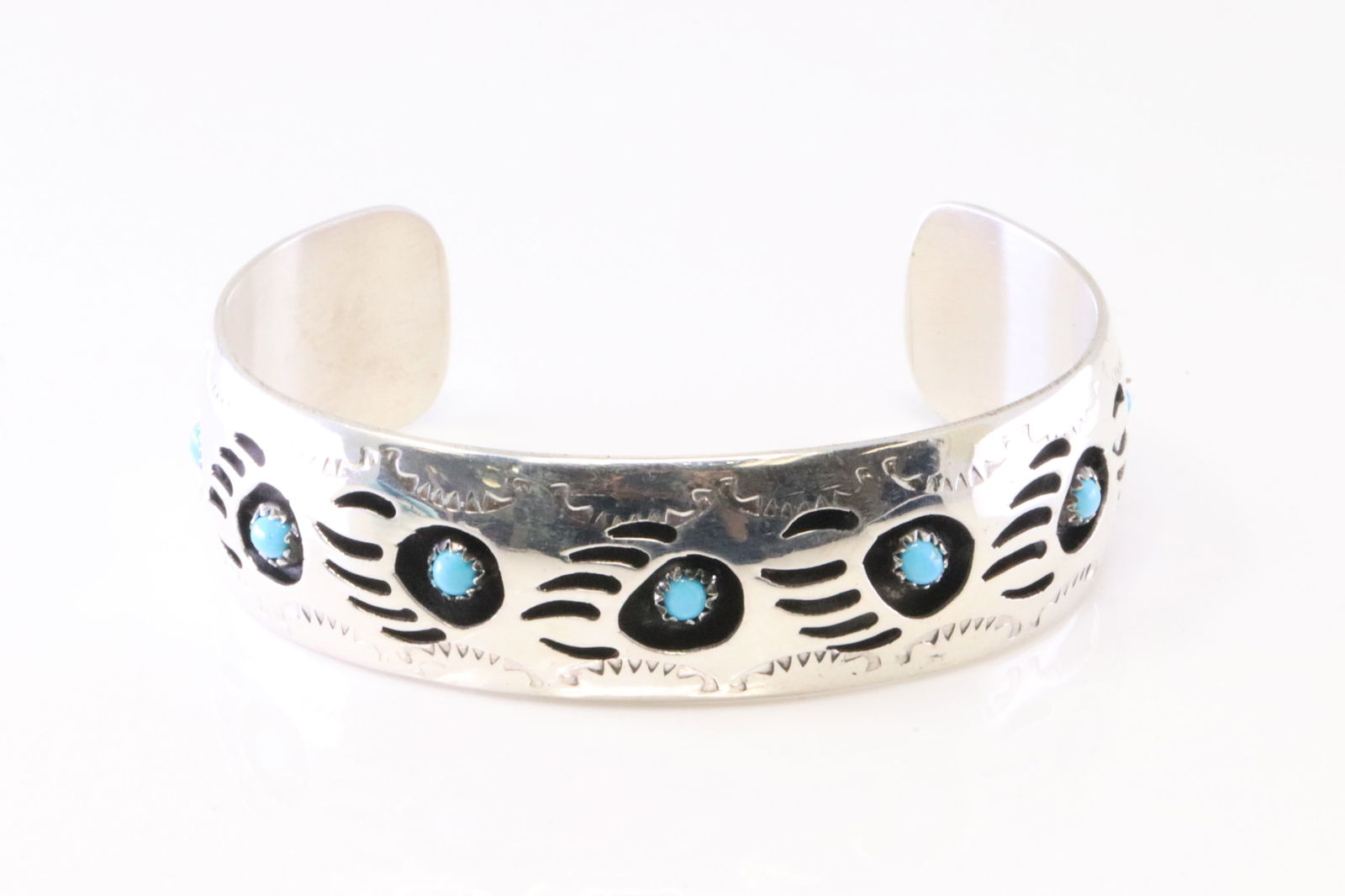 Native America Navajo Sterling Silver Bear Paw Turquoise Bracelet Cuff By Pearlene Spencer Talley. (1 of 4)