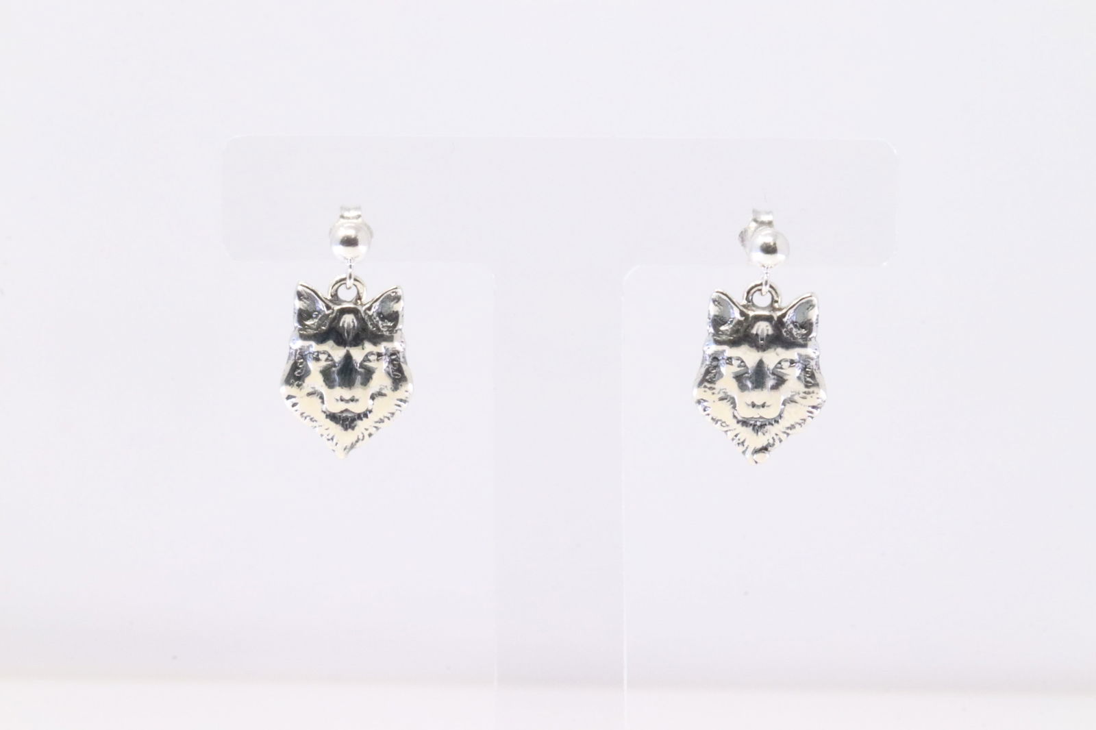 Native America Navajo Sterling Silver Wolf Post Earring's. (1 of 4)