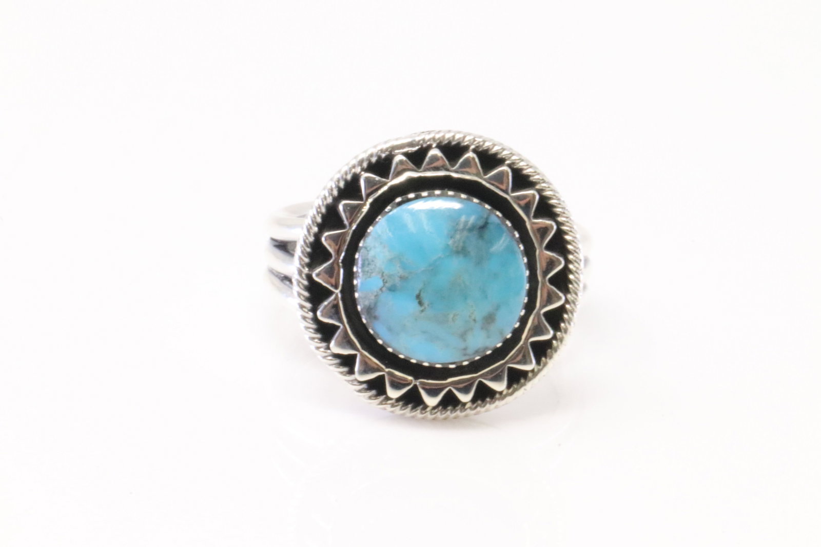 Native America Navajo Sterling Silver Turquoise Ring By Daniel Dakai.: This is. aNative America Navajo Sterling Silver Turquoise Ring By Daniel Dakai. Ring size: 7.00.