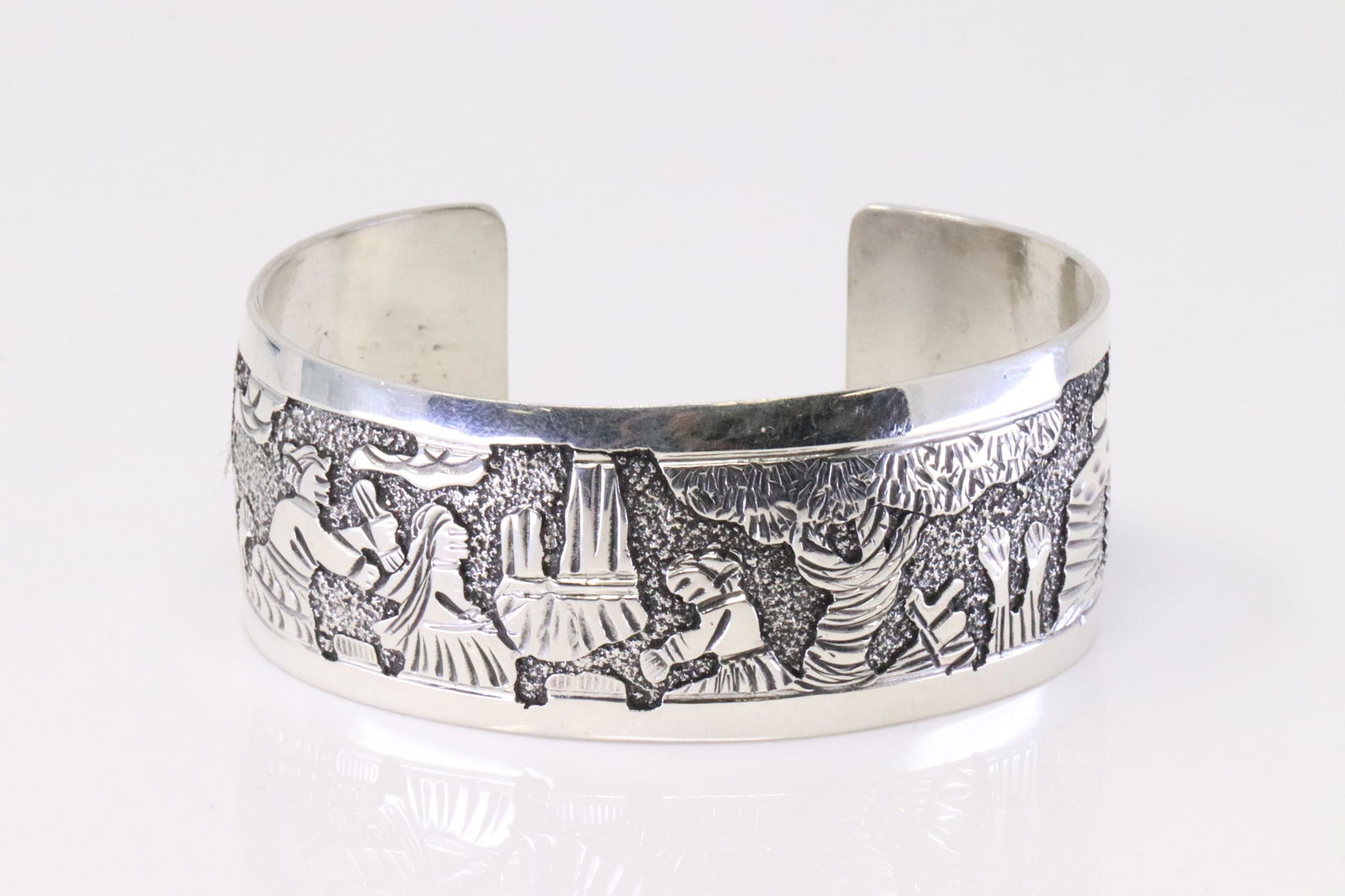 Native America Navajo Sterling Silver Storyteller Bracelet Cuff By B. (1 of 4)